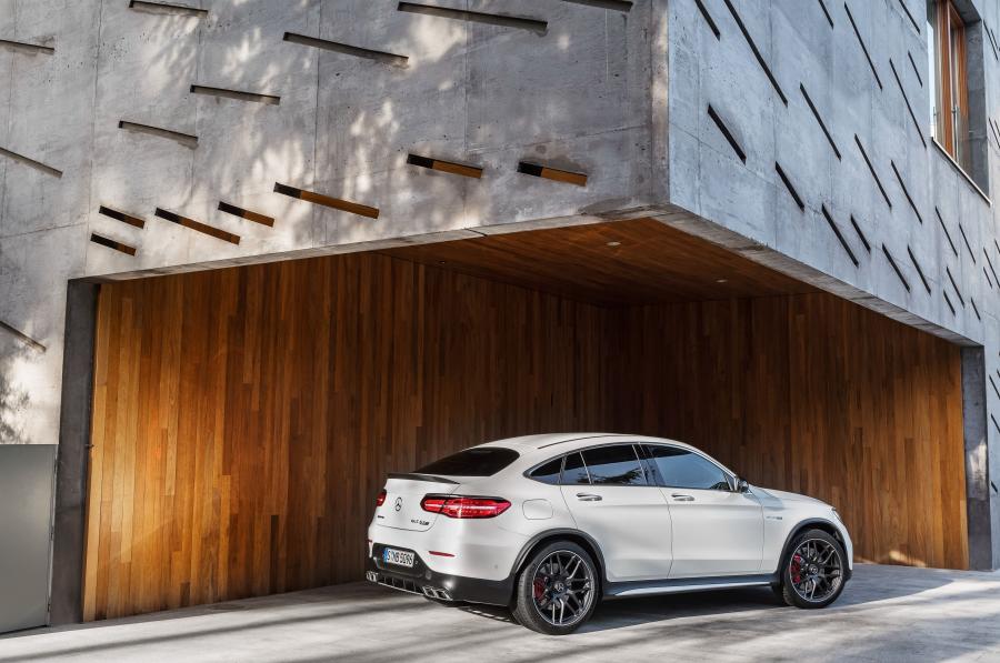  Mercedes-AMG GLC63 S 4Matic+ Coupe (C253) 2017 года  (WW) (фото 18 из 63)